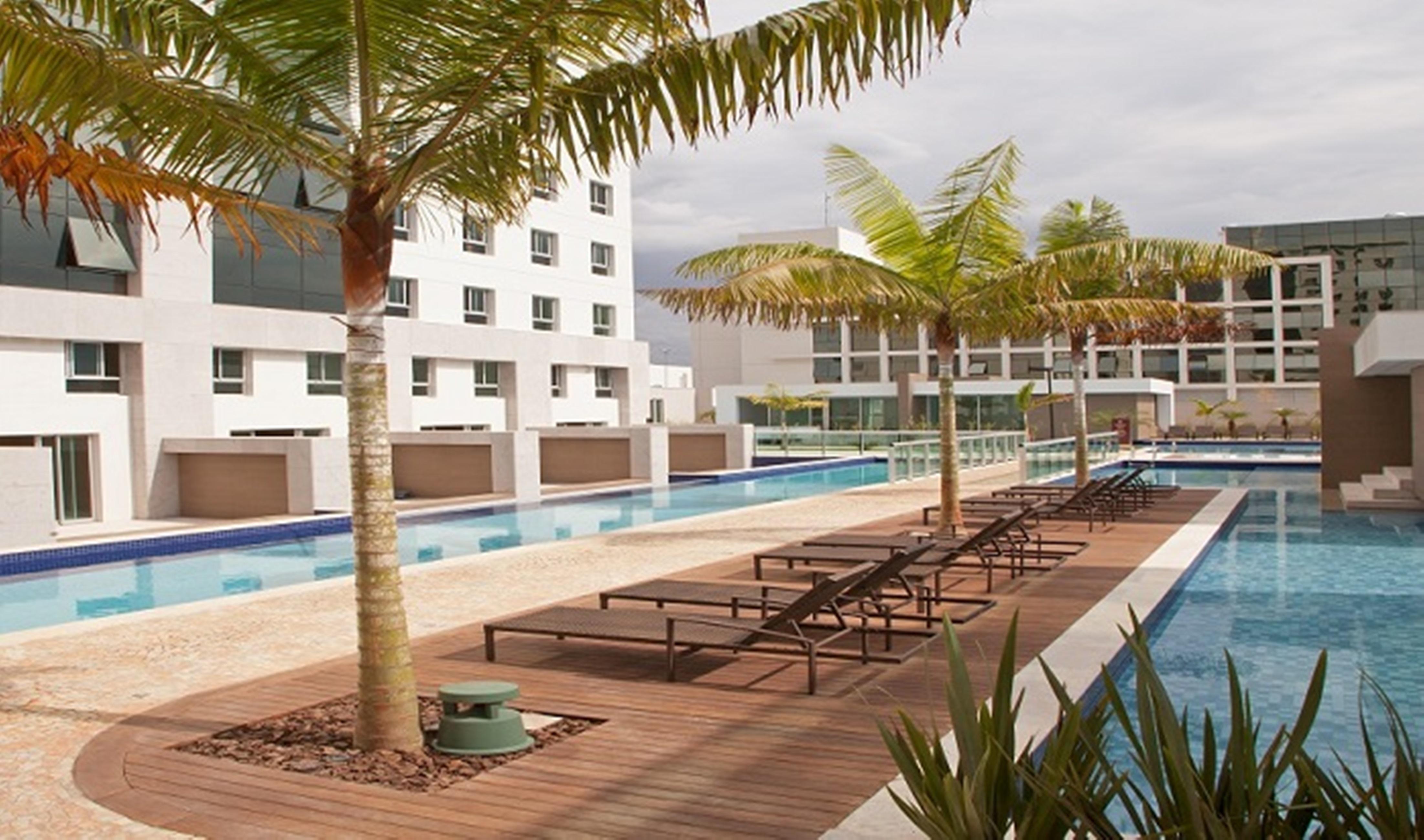 Jade Hotel Brasilia Candangolandia Exterior photo The swimming pool at the hotel