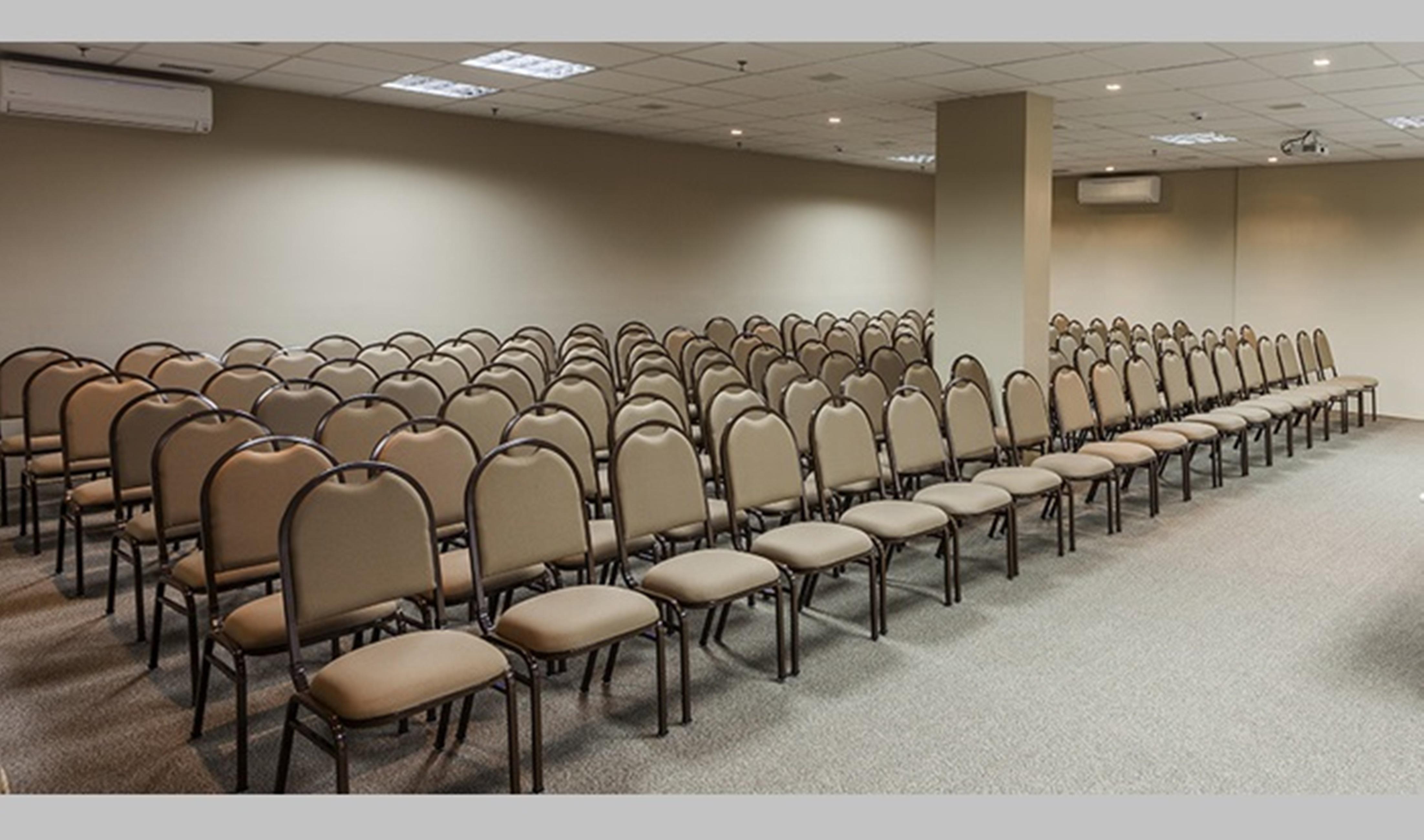 Jade Hotel Brasilia Candangolandia Exterior photo Banquet chairs