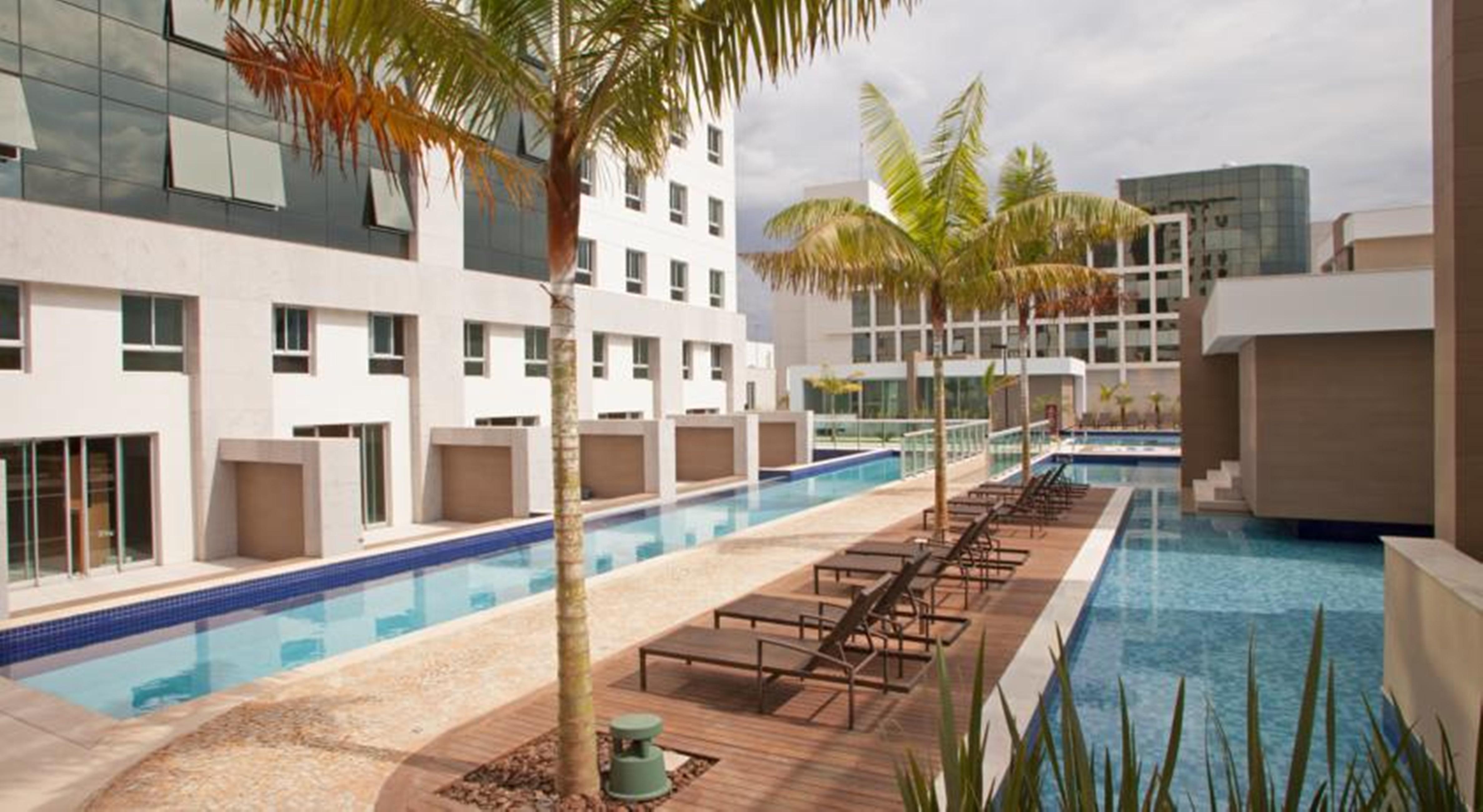 Jade Hotel Brasilia Candangolandia Exterior photo The swimming pool at the hotel