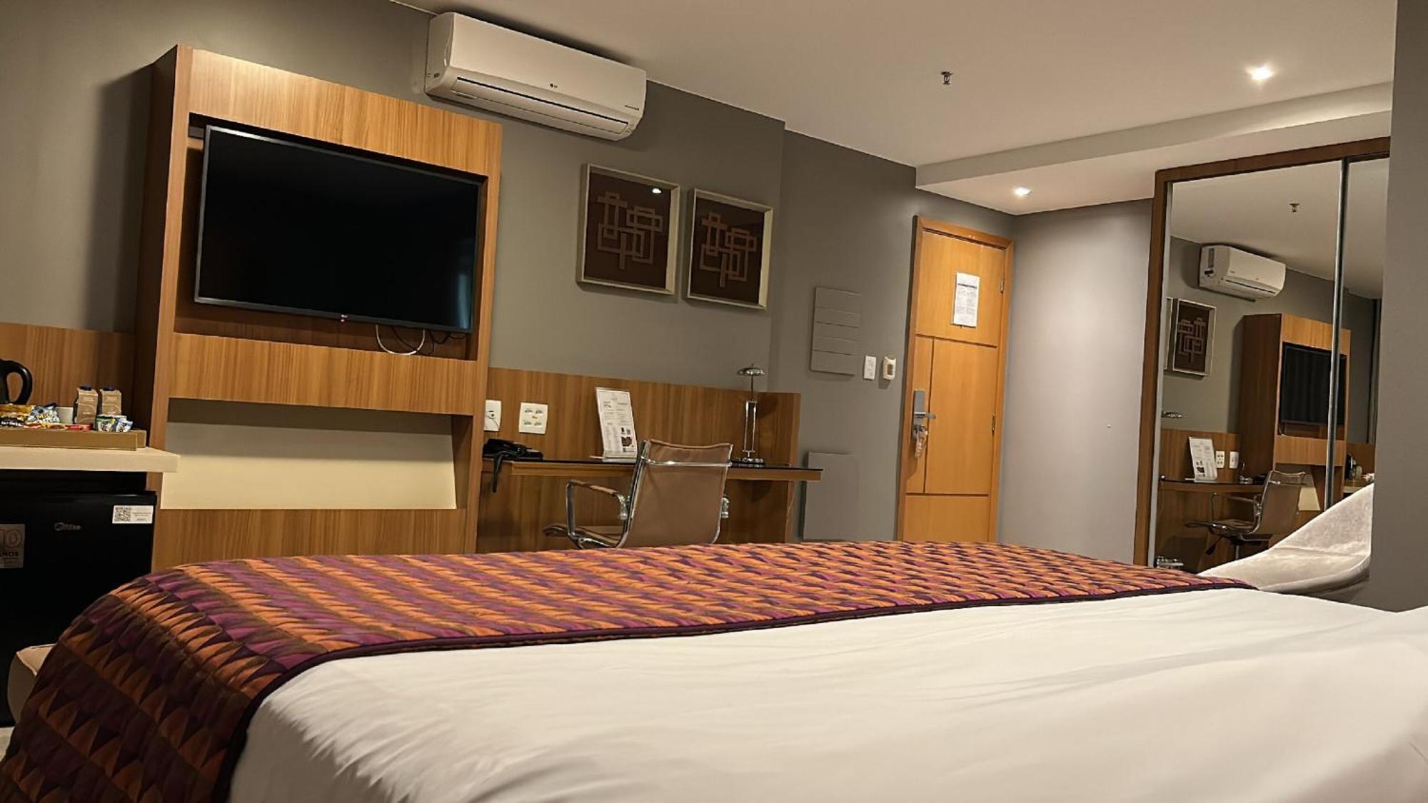Jade Hotel Brasilia Candangolandia Exterior photo A room at the hotel