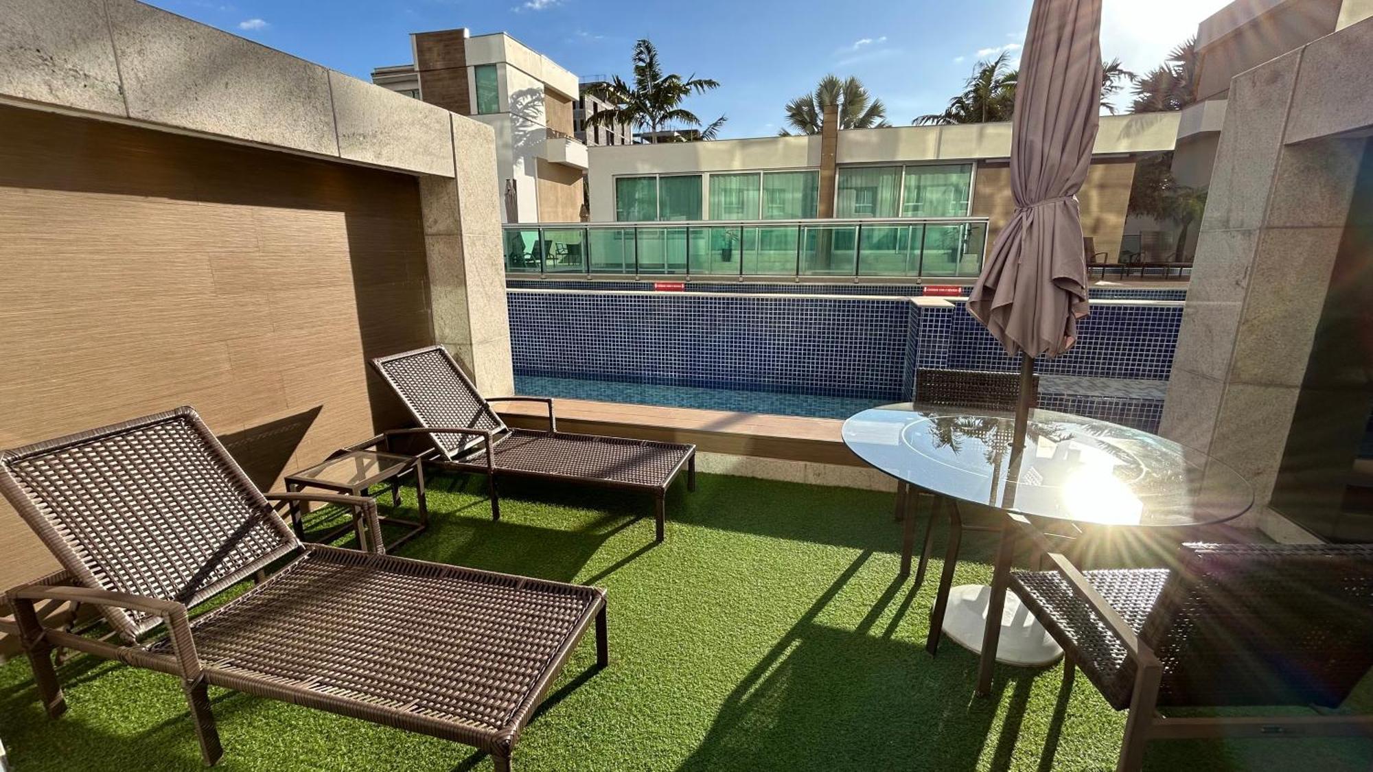 Jade Hotel Brasilia Candangolandia Exterior photo Rooftop pool at the hotel
