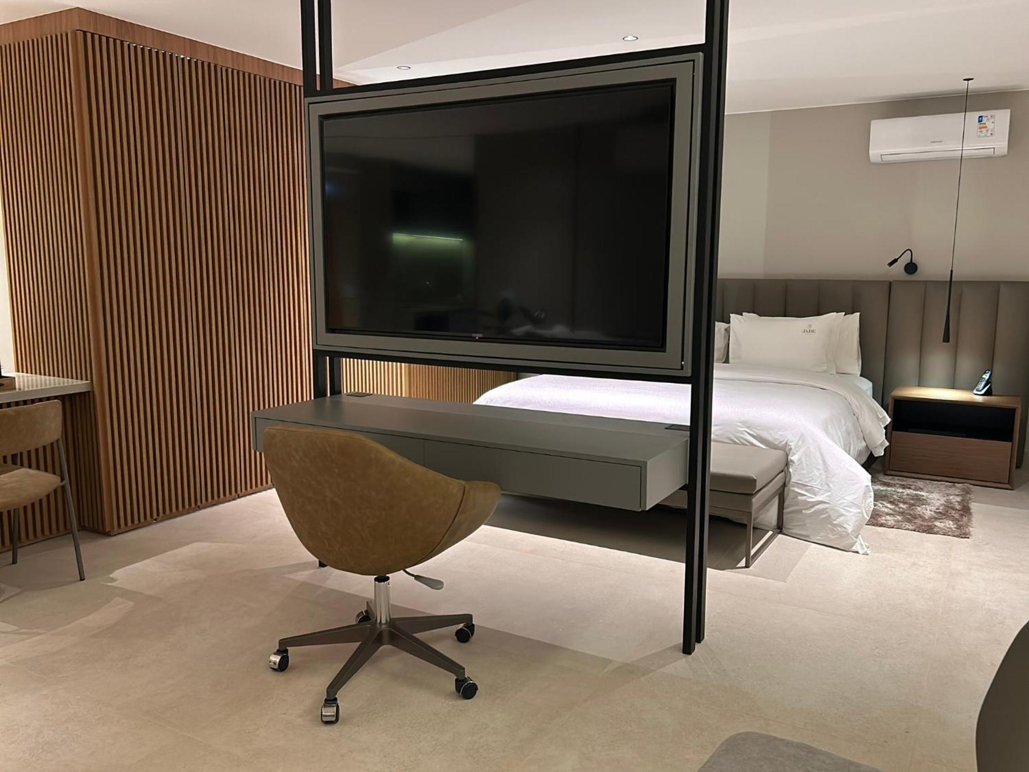 Jade Hotel Brasilia Candangolandia Exterior photo A room at the hotel