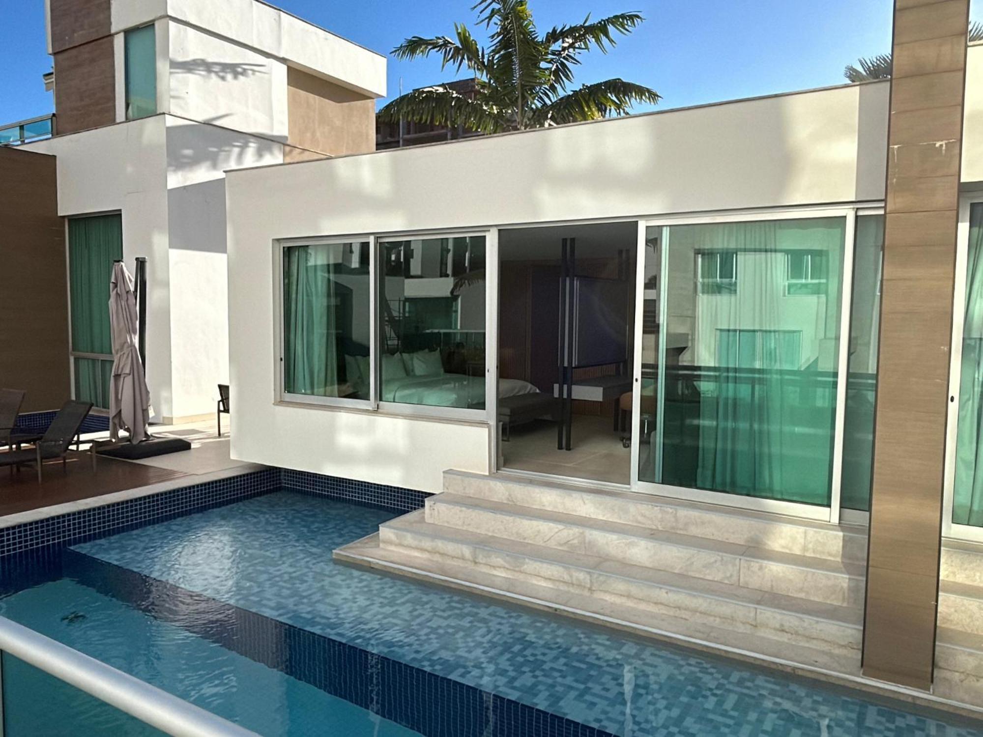 Jade Hotel Brasilia Candangolandia Exterior photo A swim-up suite at the Hard Rock Hotel & Casino Punta Cana